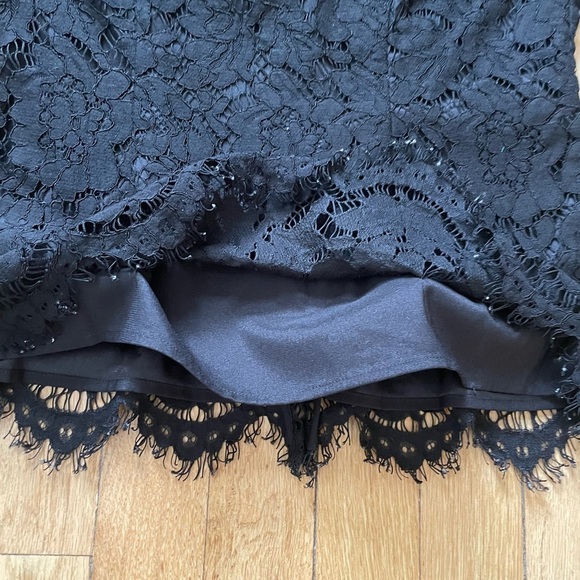 Elegant Boden Black Fitted Lace Top Women’s 6/Small - Picture 8 of 14